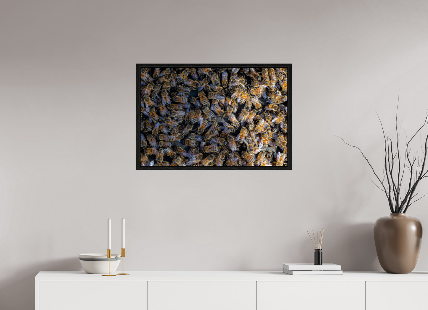 75 x 50 cm, Floater Frame Goldenes Gewimmel – Fine Art Print