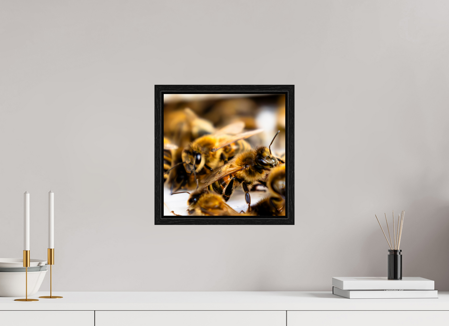 30 x 30 cm, Floater Frame Zwischen Flügeln – Fine Art Print