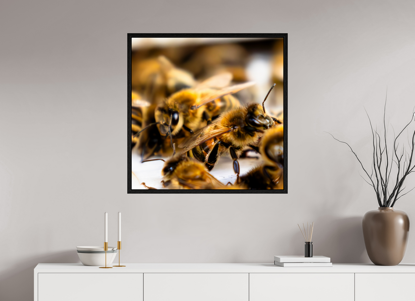 80 x 80 cm, Floater Frame Zwischen Flügeln – Fine Art Print